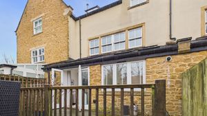 Photo 1- click for photo gallery